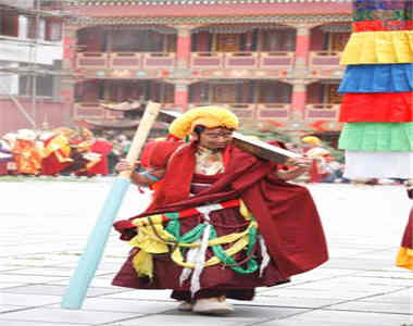བཀྲ་ཤིས་ལྷུན་པོའི་འཆམ་གྱི་ལོ་རྒྱུས།