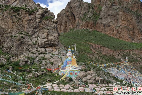 ༄༅། །བོད་ཁུལ་གྱི་རྡོ་བརྐོས་རིག་གནས།
