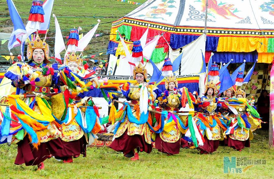 ༄༅། །གླིང་གེ་སར་བསྡུས་སྒྲུང་ཆེད་མཁས་པ་ཚེ་རིང་དབང་རྒྱལ་ལགས།