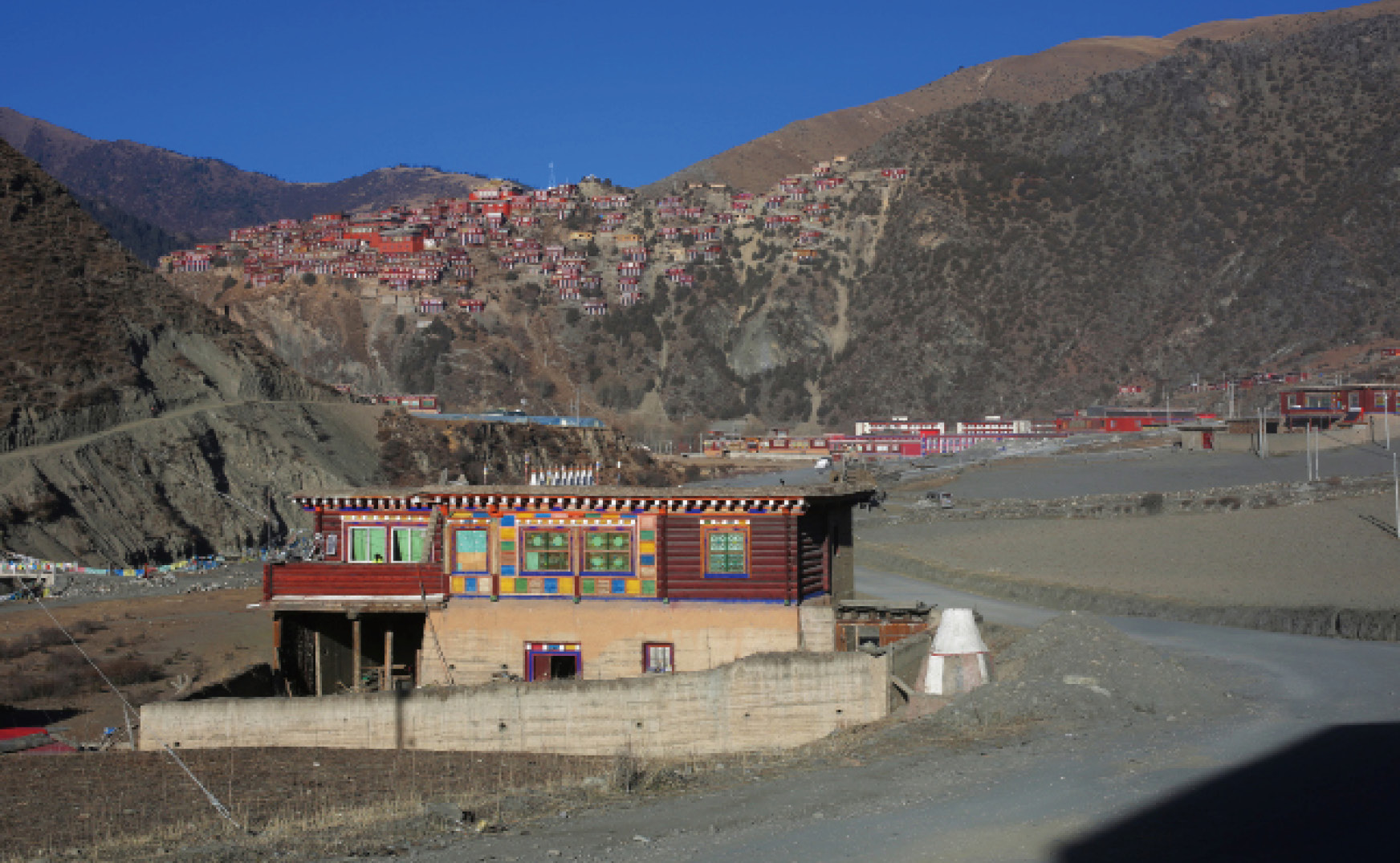 ༄༅།། བོད་བརྒྱུད་དམངས་ཁྲོད་བཟོ་རྩལ་གྱི་ཕ་ཡུལ་སྨད་ཤོད།
