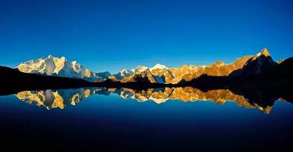 ༄༅།། གླིང་གེ་སར་དང་སྒྲུང་གེ་སར།
