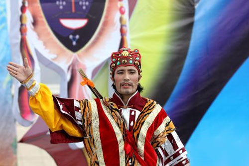 ༄༅།། ཧོར་གླིང་གཡུལ་འགྱེད་ལས་བུད་མེད་ཀྱི་སྣང་བརྙན་ལ་དཔྱད་པ།