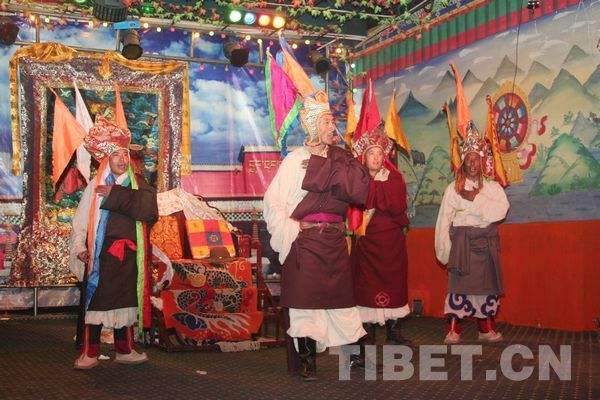 ༄༅།། སྒྲུང་པ་གྲགས་ཅན་ཚེ་རིང་དབང་འདུས།
