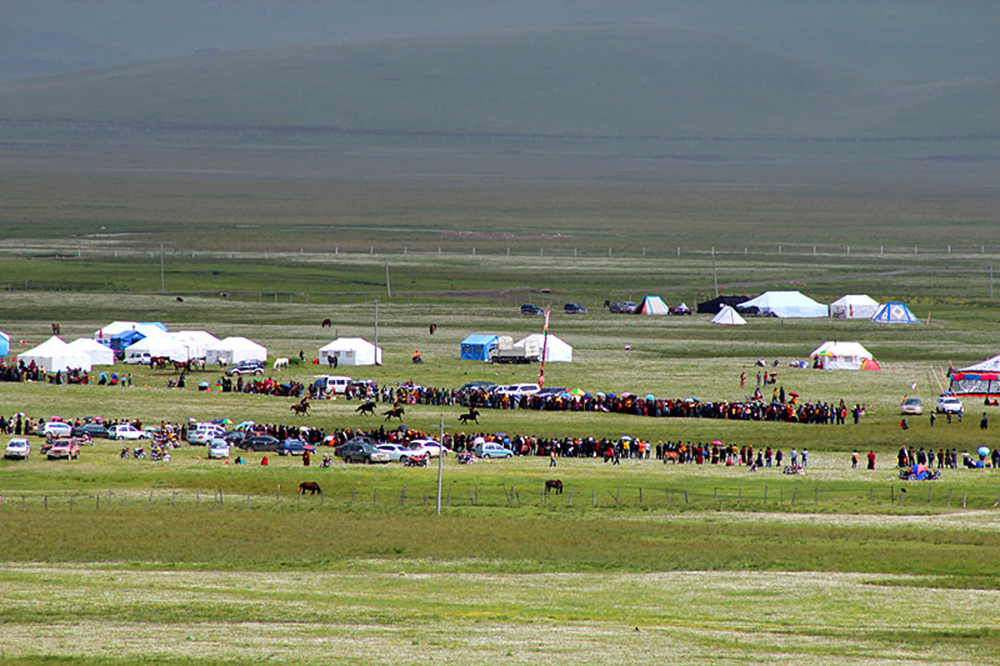 ༄༅།། གཙང་སྟོད་སྨད་ས་ཆའི་གླིང་གེ་སར་དང་འབྲེལ་བའི་བཤད་རྒྱུན་དང་རྗེས་ཤུལ་སྐོར་ཅུང་ཙམ་གླེང་བ།