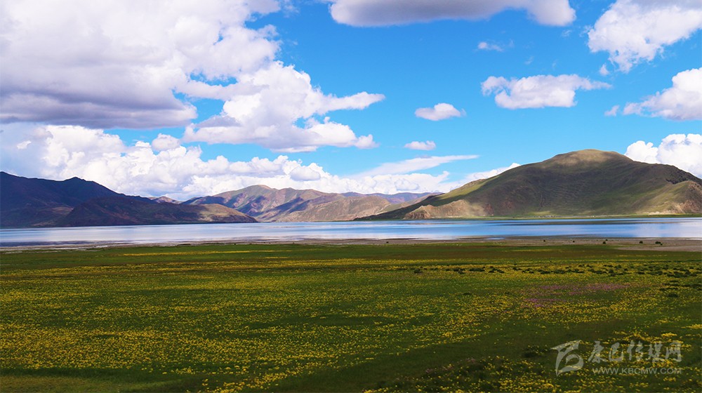༄༅།།ངོ་མཚར་འབག་ལས་གསལ་བའི་ལྷ་མོའི་གྲོང་ཚོ་དང་པོ།
