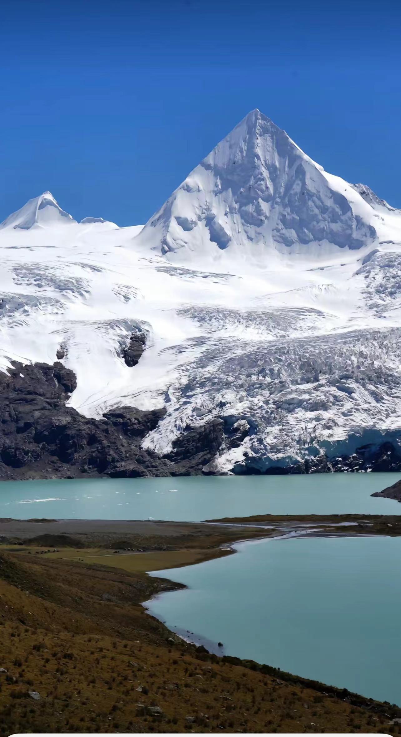 ༄༅།།ཐང་རྙེད་ཀྱིས་བླངས་པའི་གླུ་ཁྲོམ་ཆེན་ཟིལ་གནོན་ཞེས་བྱ་བ་བཞུགས་སོ།།