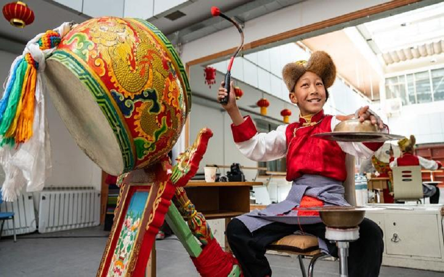 ༄༅།།ལྷ་མོ་ཟློས་གར་རྒྱུད་འཛིན་ཁྲོད། མེ་ཏོག་ལྟ་བུ་རབ་ཏུ་བཞད།
